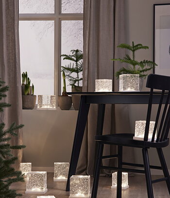 Kub med belysning och glitter stor - batteridriven