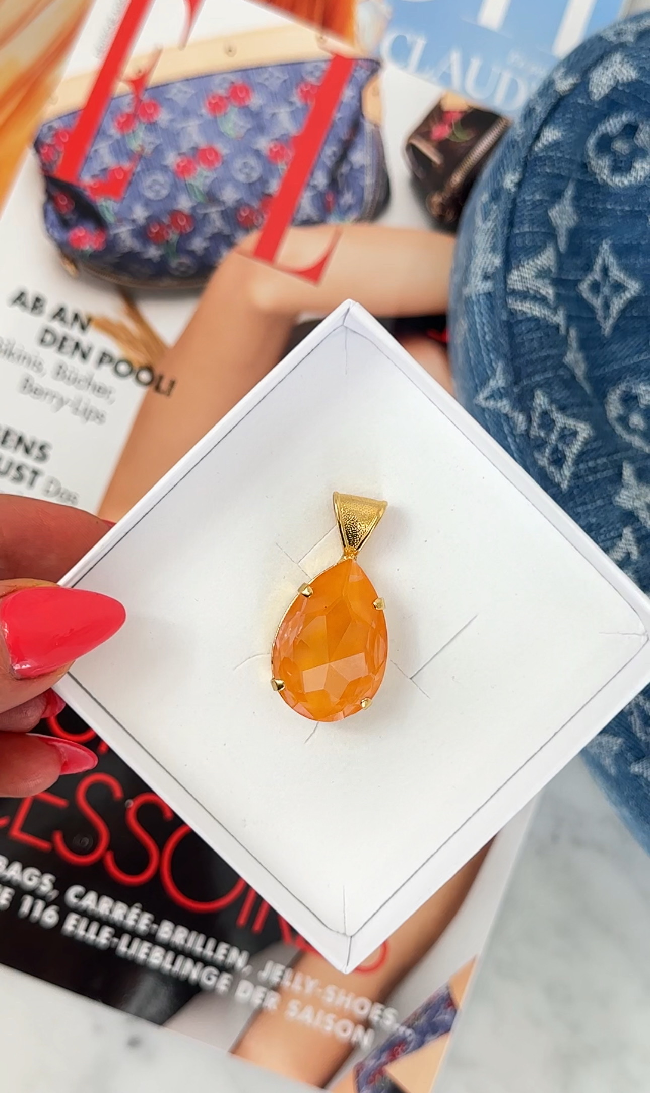 Khloe Pedant Mango Gold