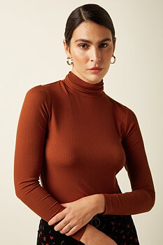 Rollneck Top Uni Rib Spicy brown