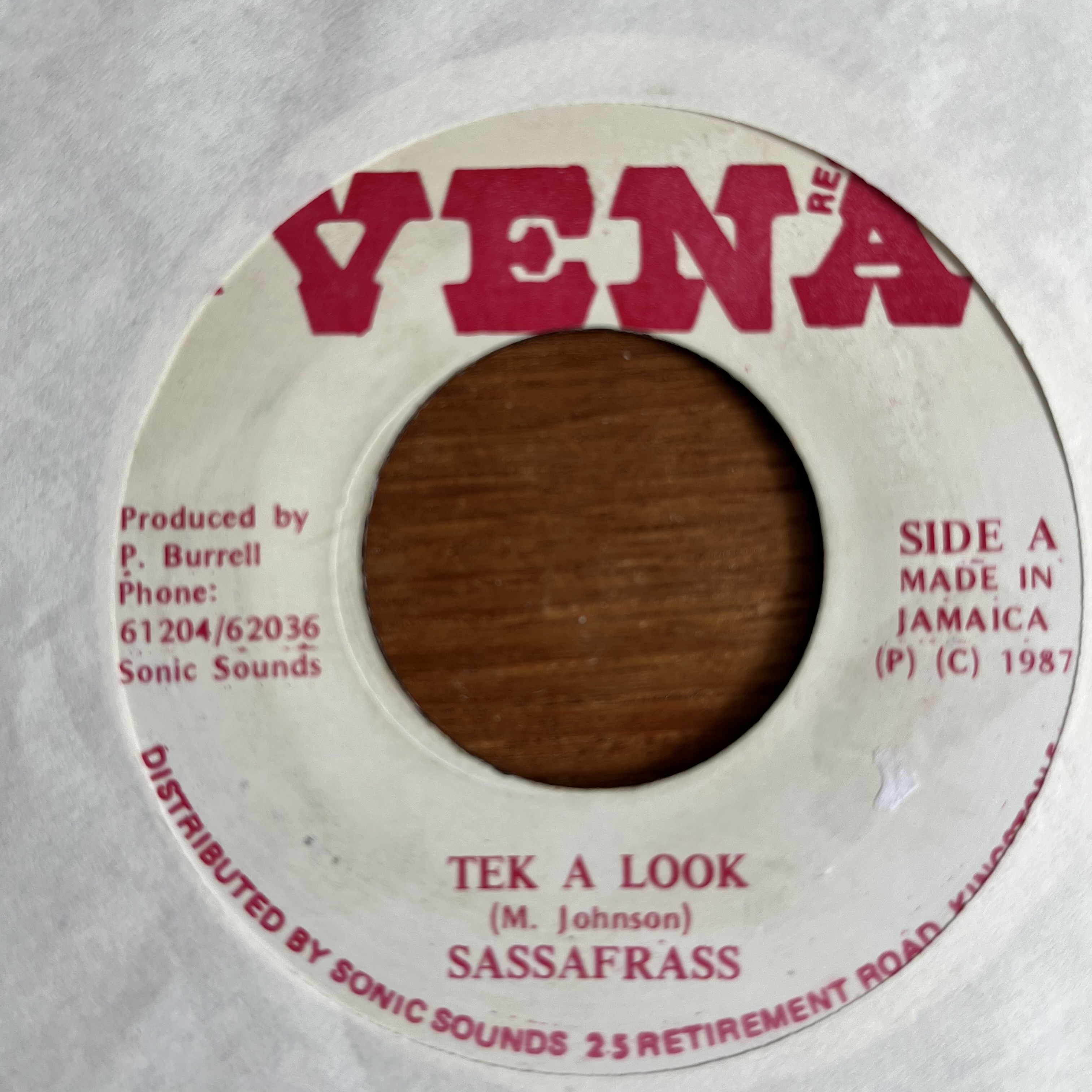 Sassafrass – Tek A Look