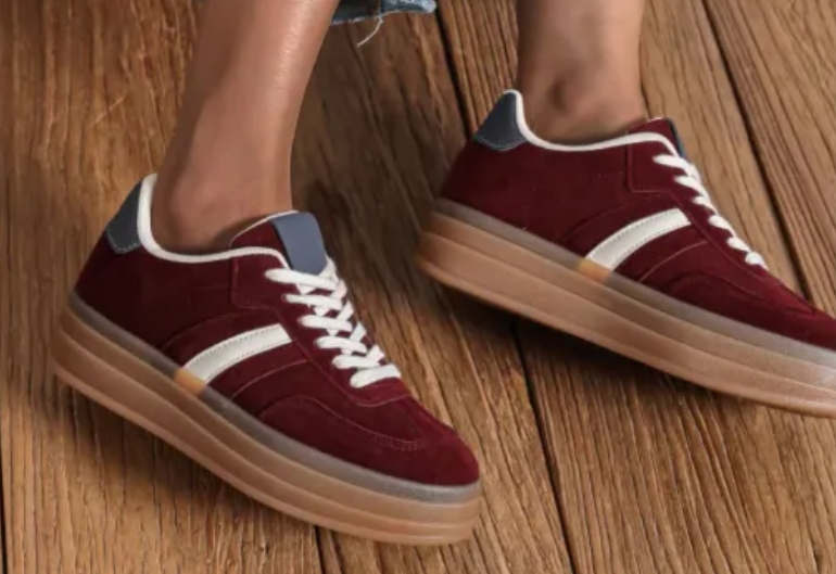 Sneakers vinröd