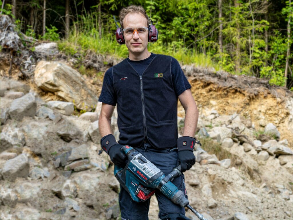 Tunn värmeväst med batteri & USB-laddkabel från Bucken®  - SN 24-10 - 6