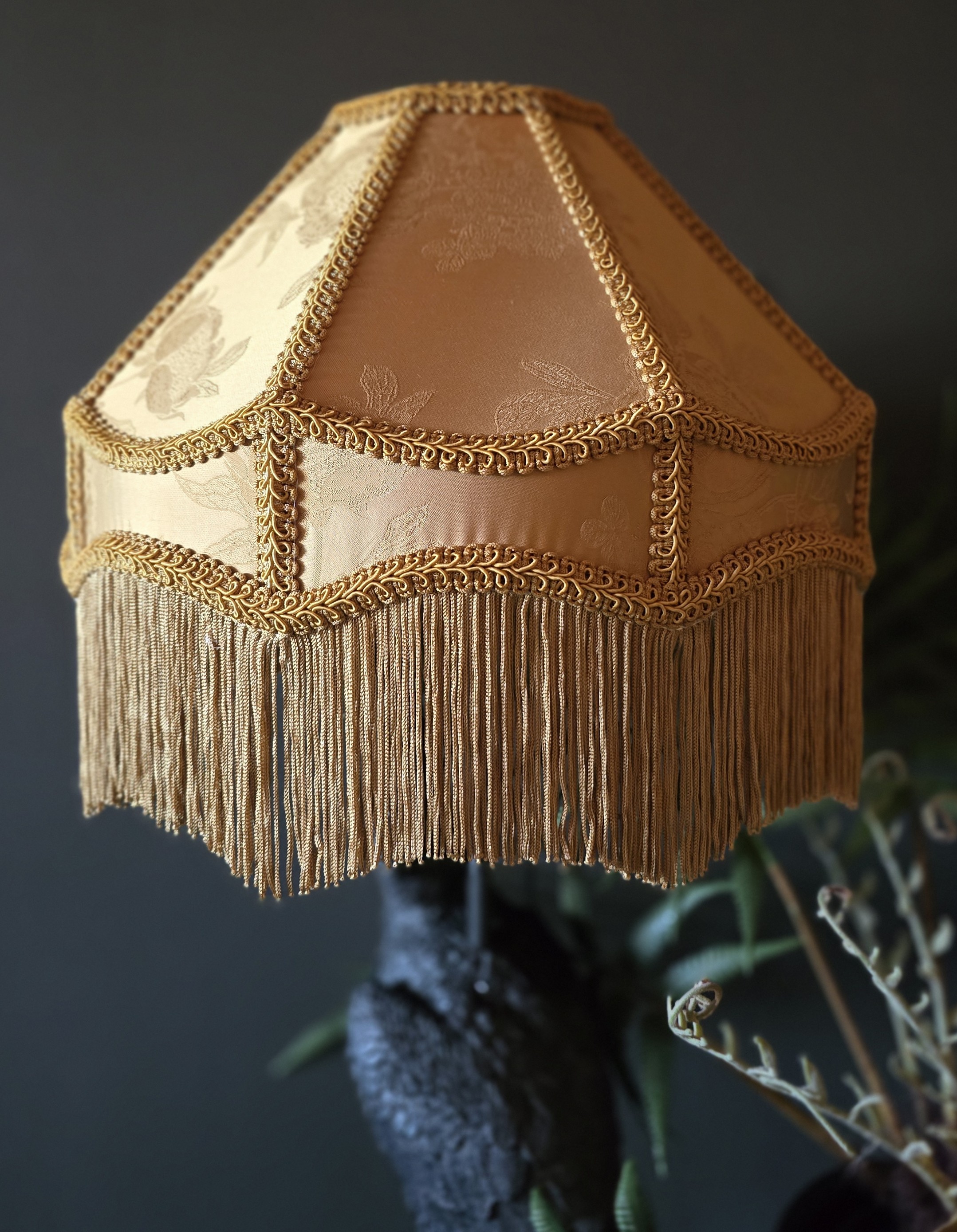 Lampskärm - Golden Fringes