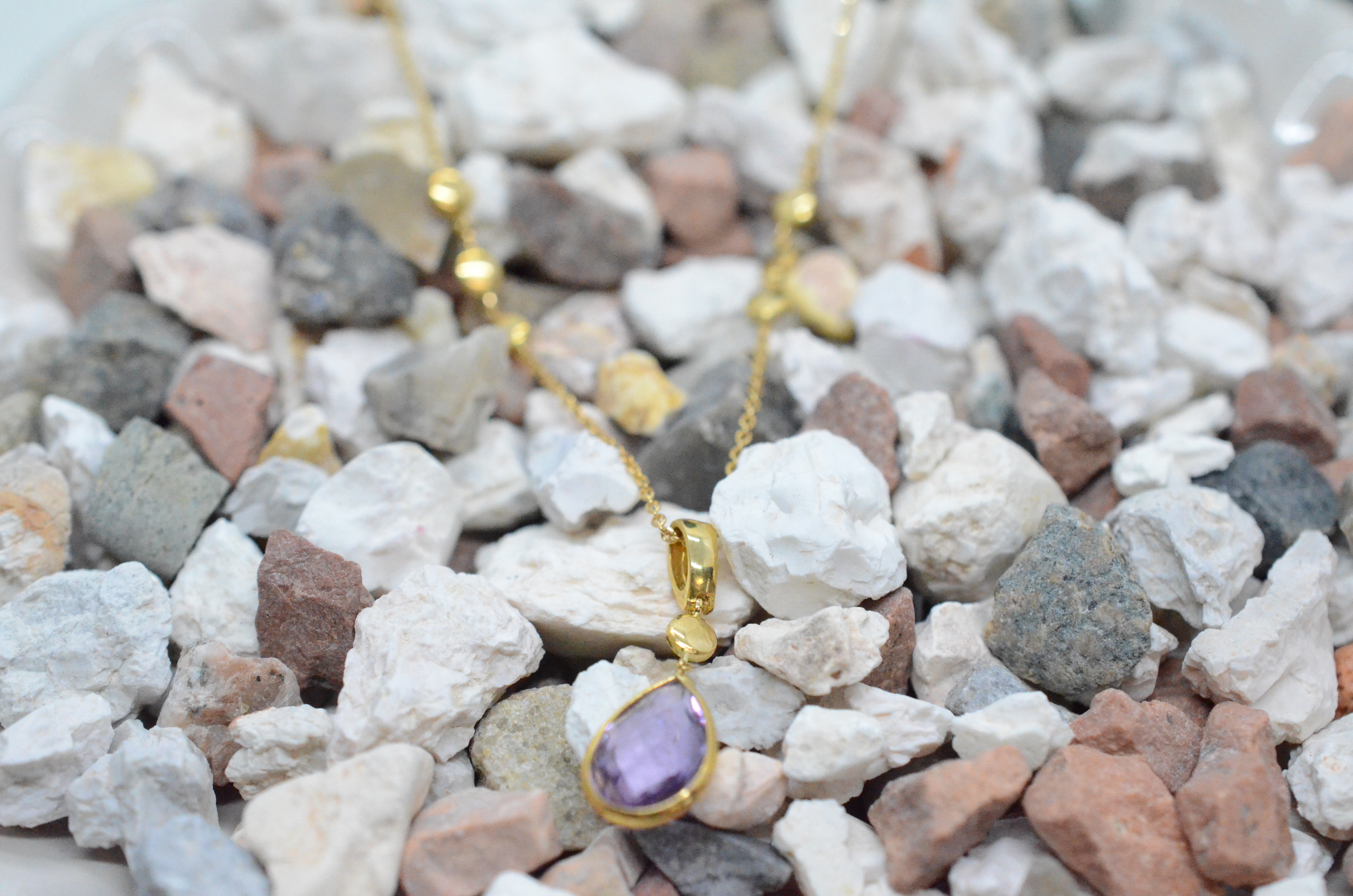 18k Necklace with amethyst