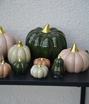 Pumpa sage liten låg 5,5*3,5 cm keramik
