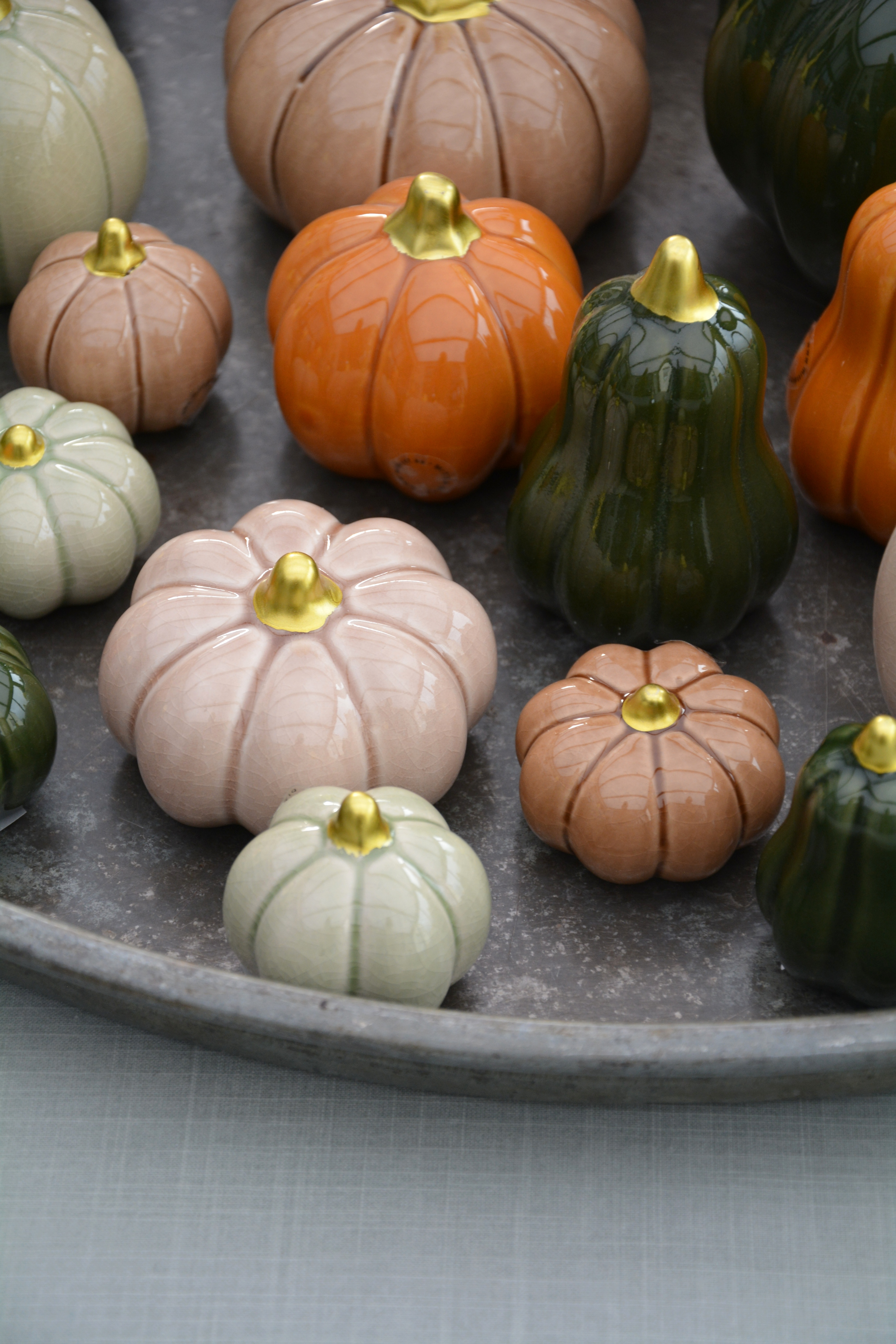 Pumpa sage liten rund 5,5*3,5 cm keramik