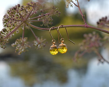 UDDEN HONEY  - yellow earrings hook gold plated