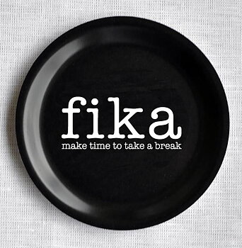 Glasunderlägg med kant - Make time FIKA, svart/vit text