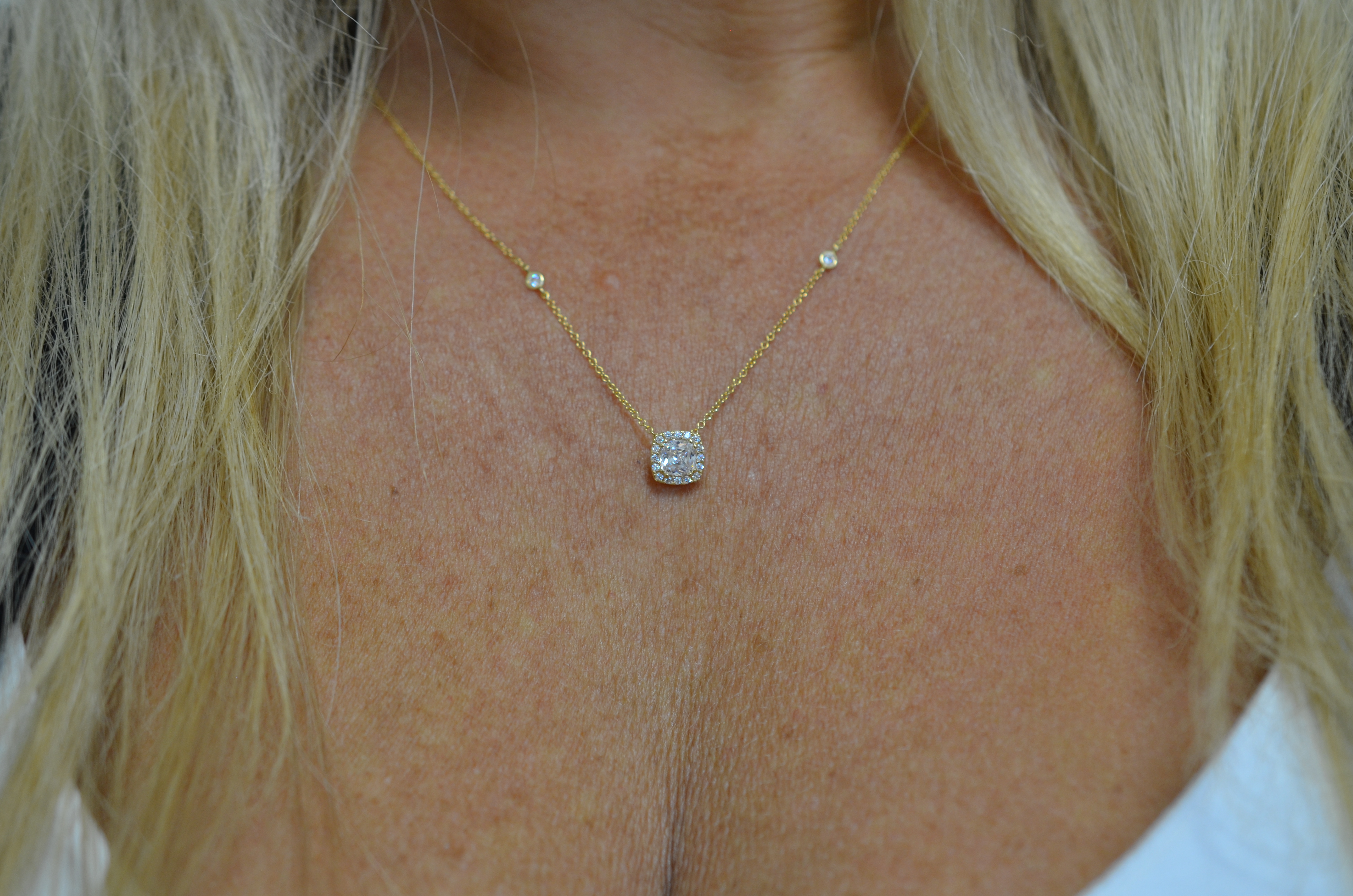 18k Necklace with cz - 3