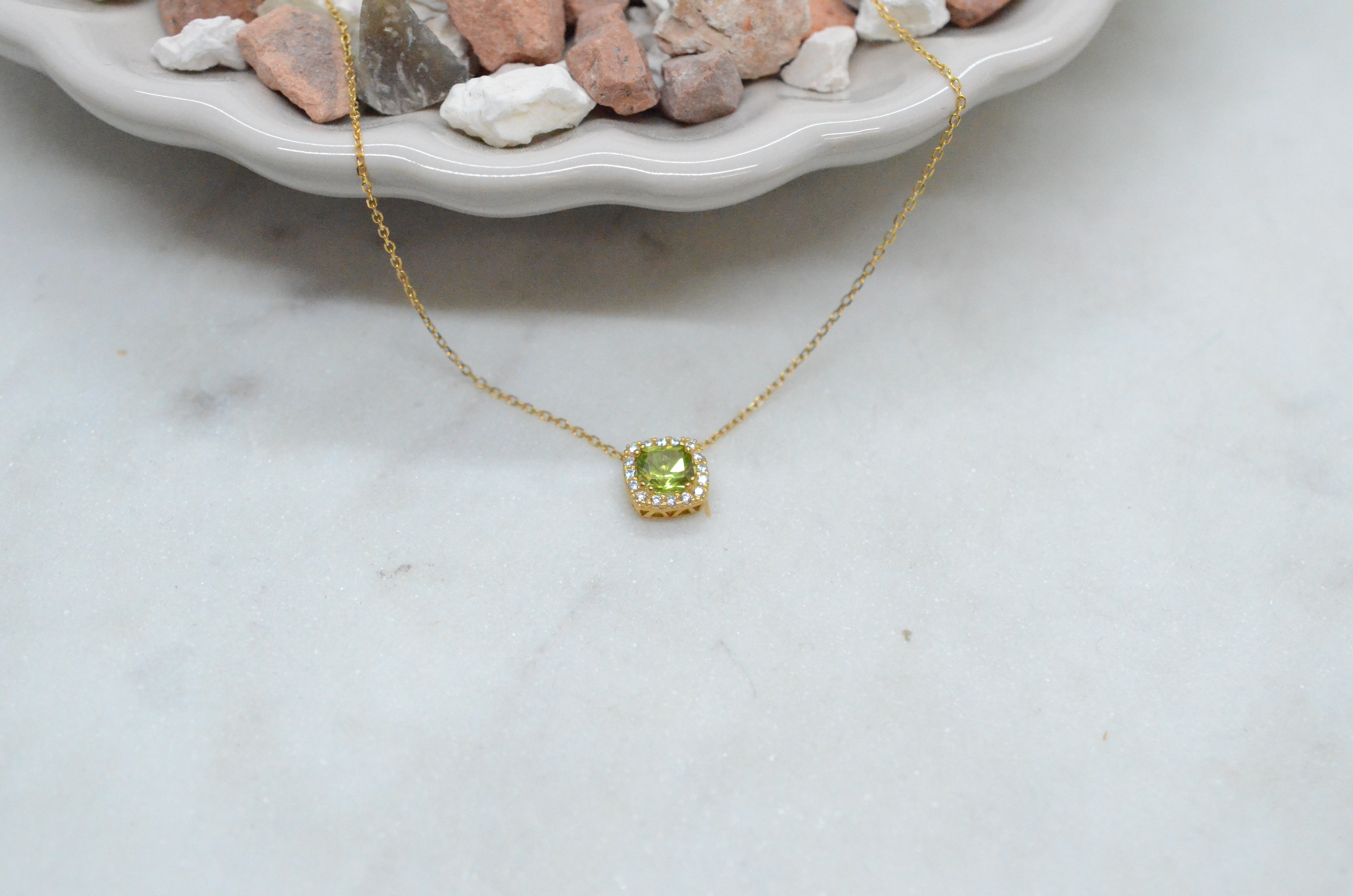 18k Necklace with peridot and cz - 3