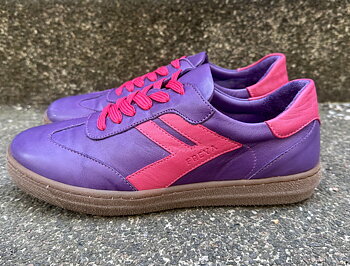 Sneakers Freya från  Andrea Conti, lila/ hot pink