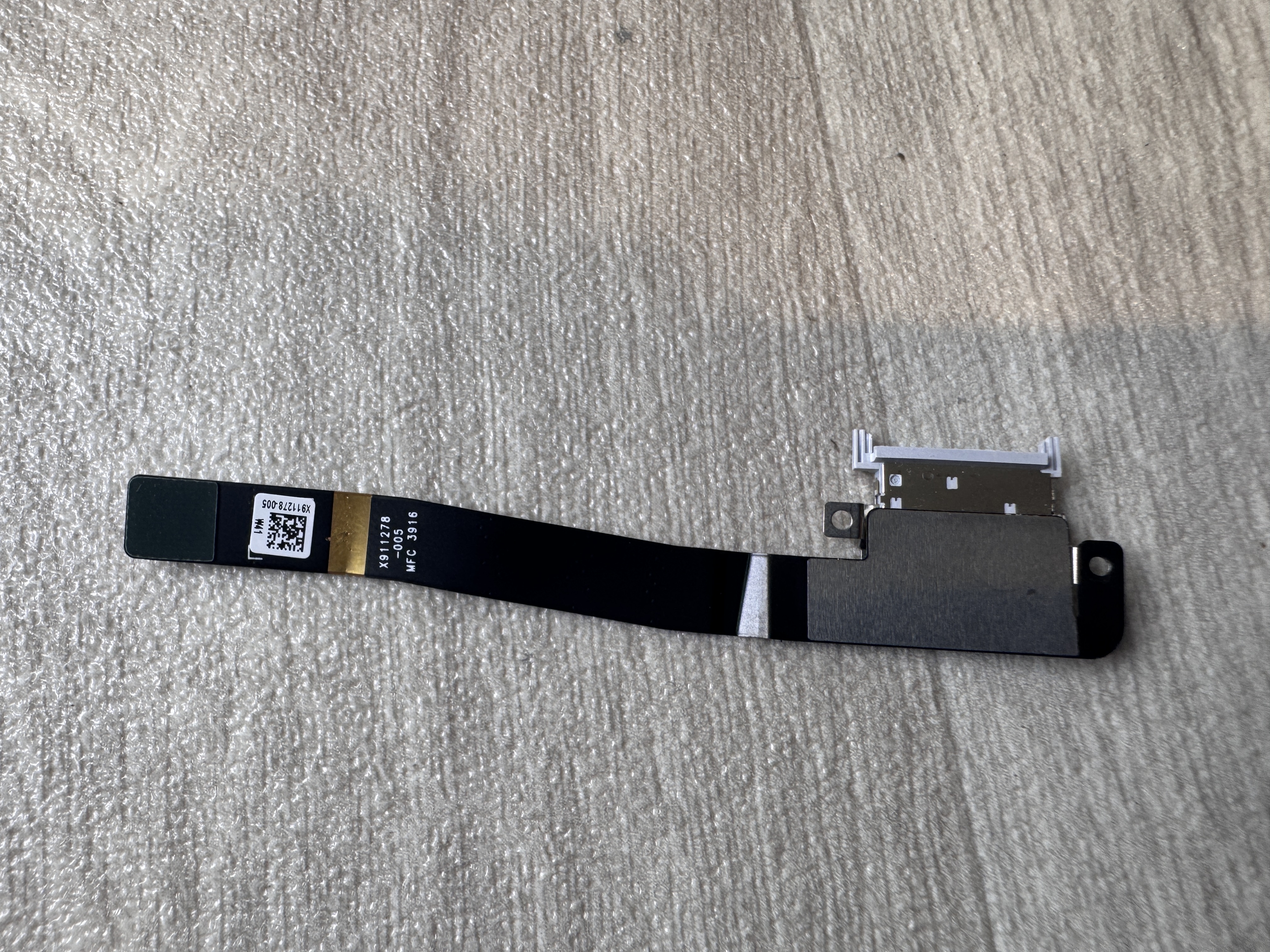 Original Microsoft Surface Pro 4 1724 SD Card Port Reader Flex Cable X911278-005