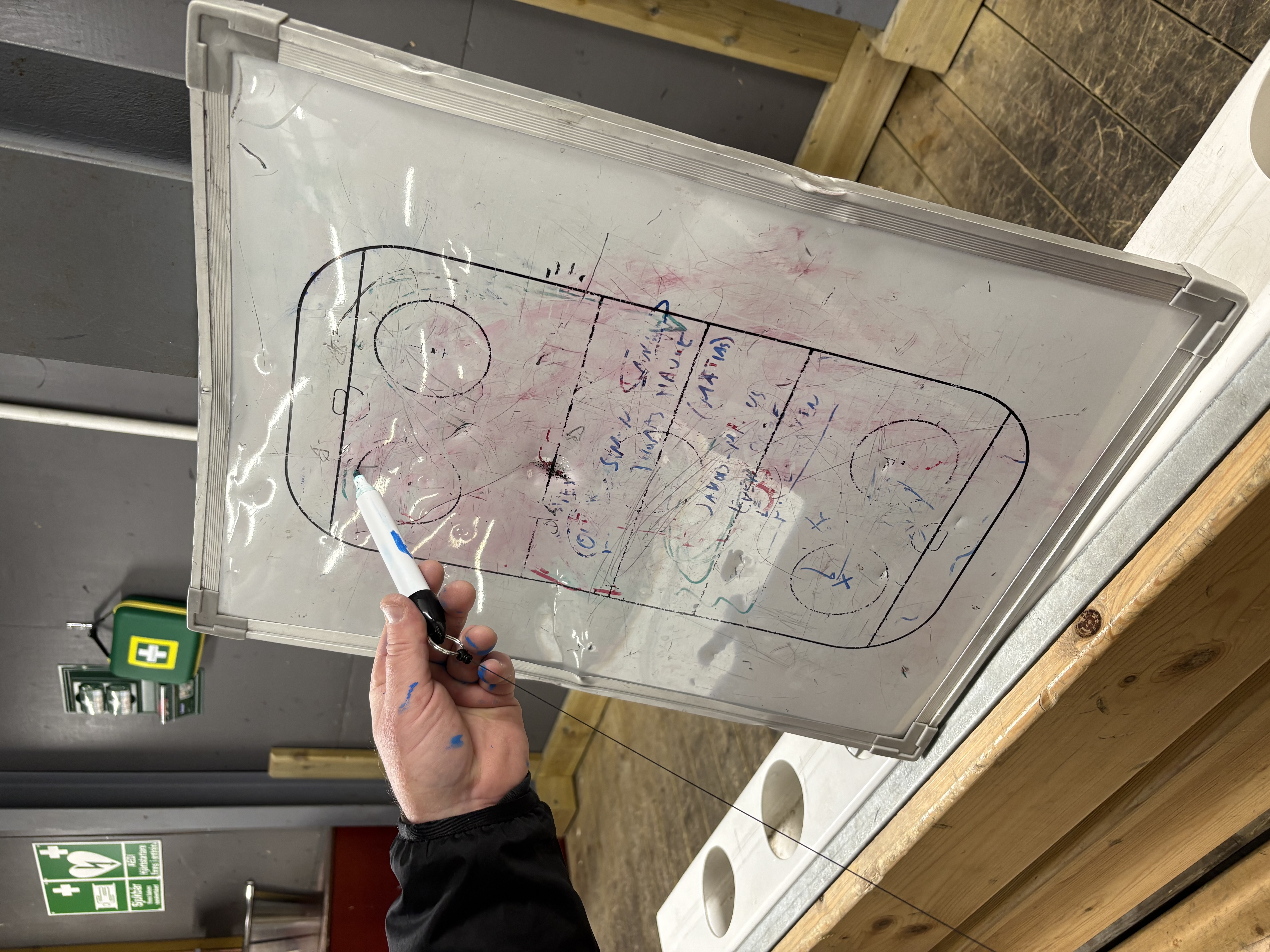 Release Coach penholder Lift ( Whiteboard) - 2