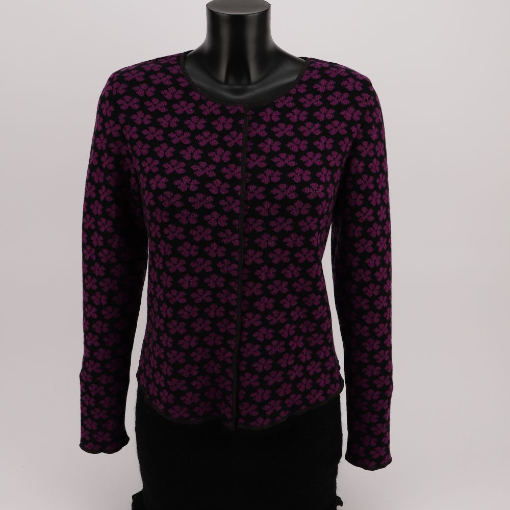 Merino wool cardigan with floral pattern, short model with press studs, color black cyclamen