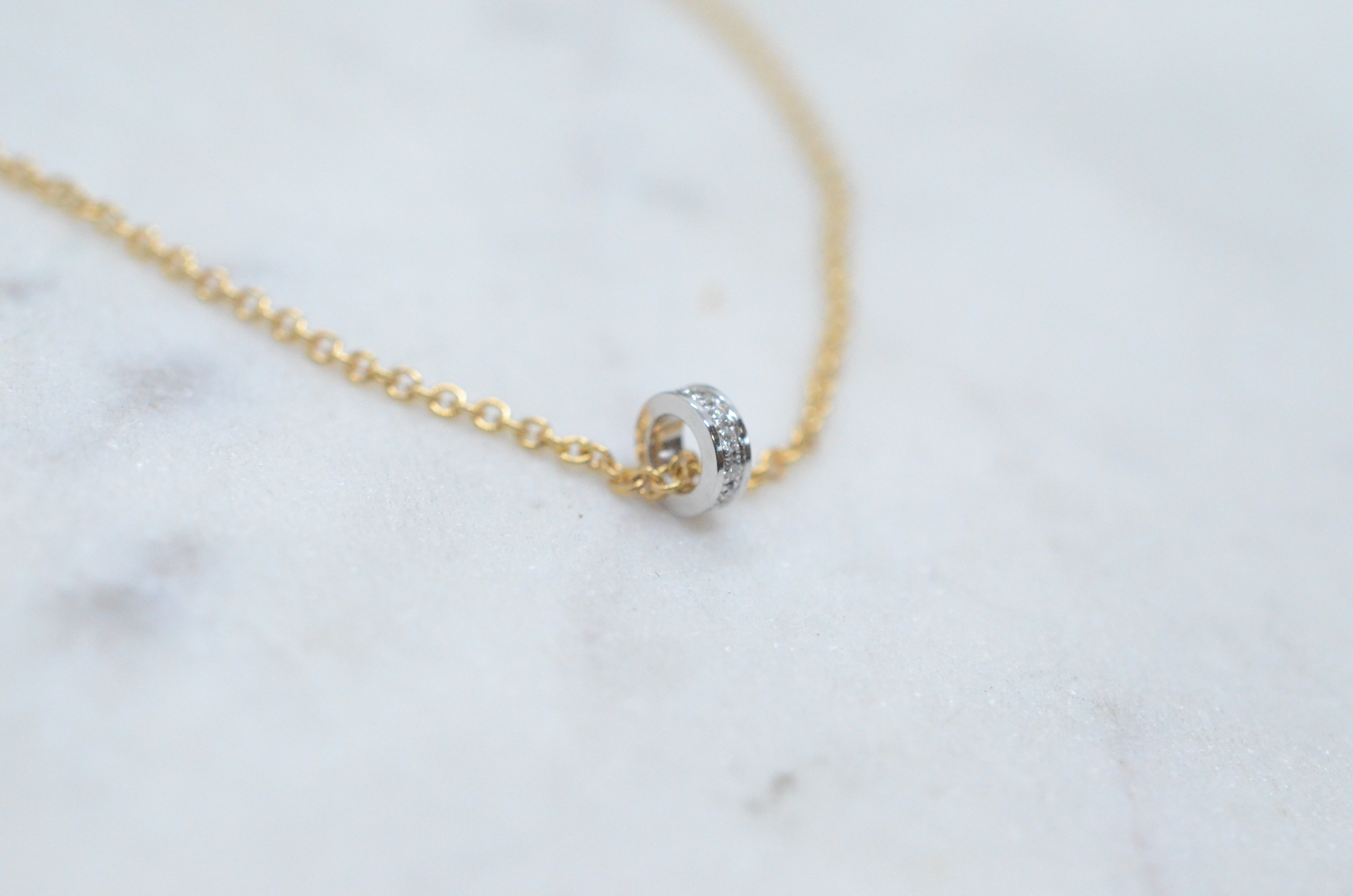 18k white gold pendant with diamonds 0,10 ct