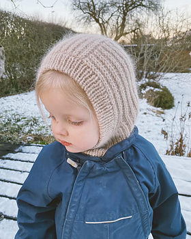 PetiteKnit November Balaclava Mini (16 m halvpatent st 4,5)