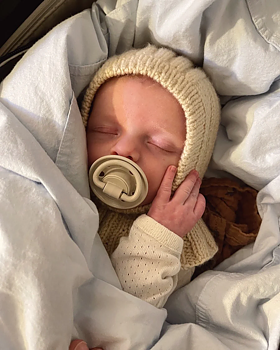PetiteKnit Sunday Balaclava Baby 1-6 mån (26 m resår st 4)