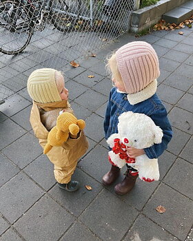 PetiteKnit Sunday Balaclava 6 mån-6 år (26 m resår st 4)
