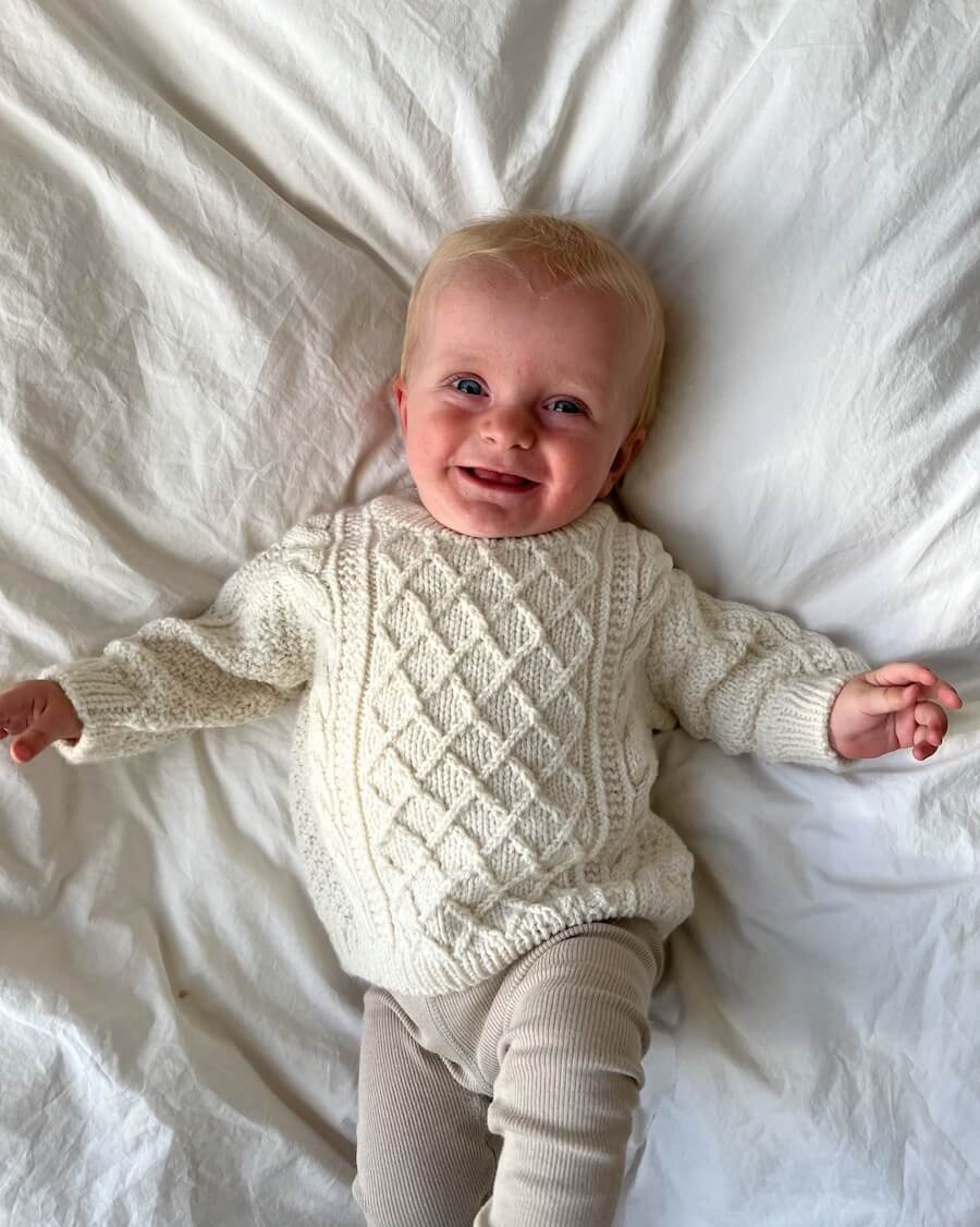PetiteKnit Moby Sweater Baby (20 m struktur st 4,5) - 6