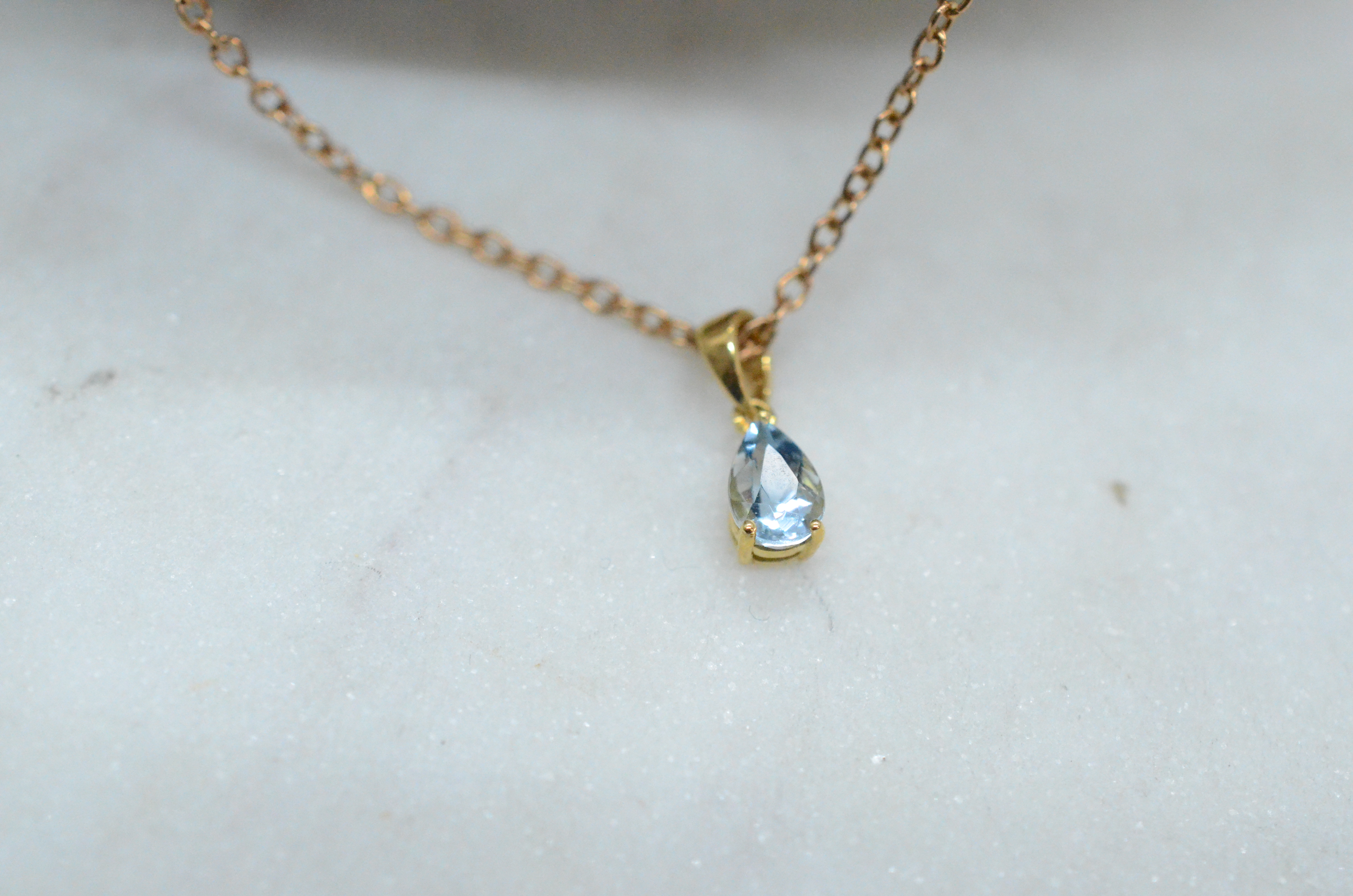 18k Pendant with aquamarine - 2