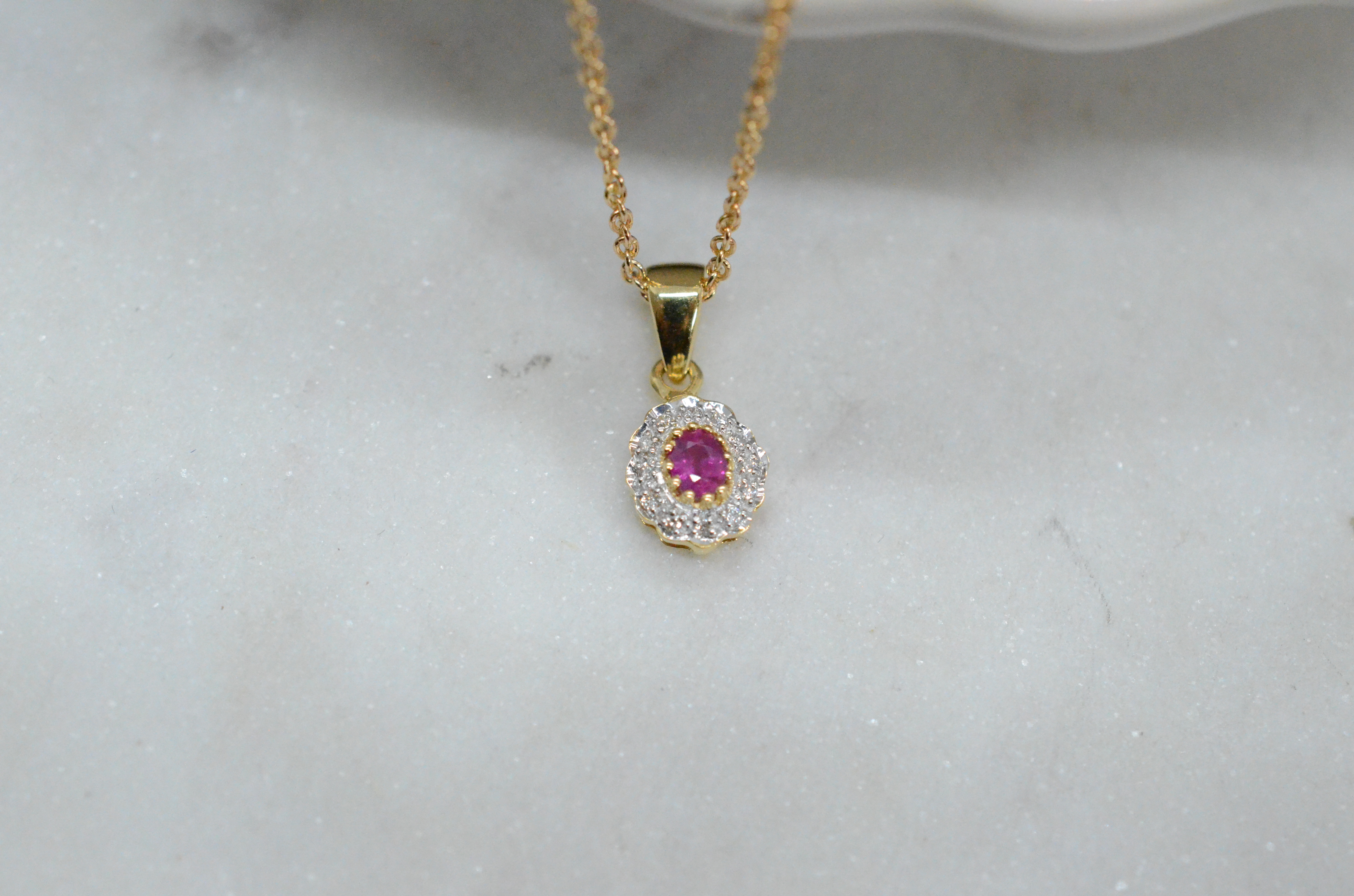 18k Ruby pendant with diamonds - 3