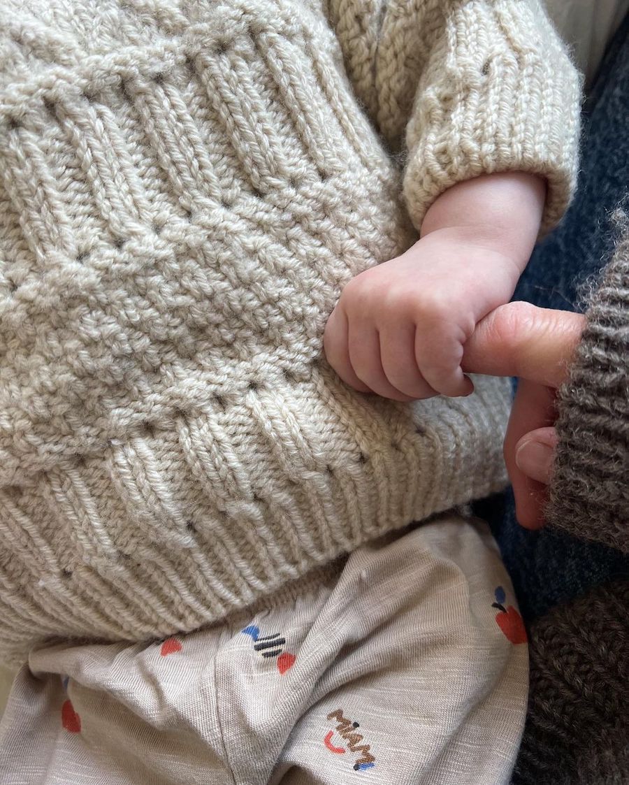 PetiteKnit Ingrid Sweater Baby (20 m struktur st 4,5) - 3