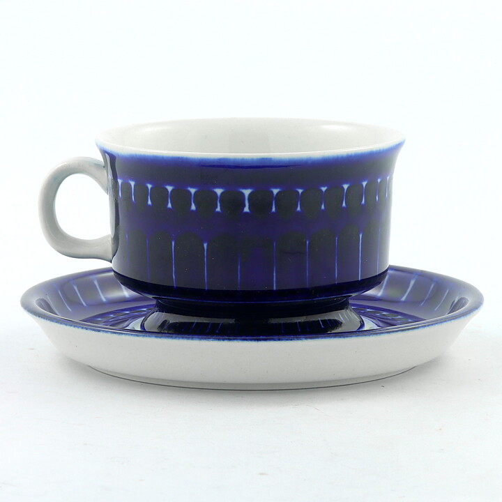 Ulla Procopé (Valencia 1960) Coffee Cup with with Blue Decor 9 cm (4)