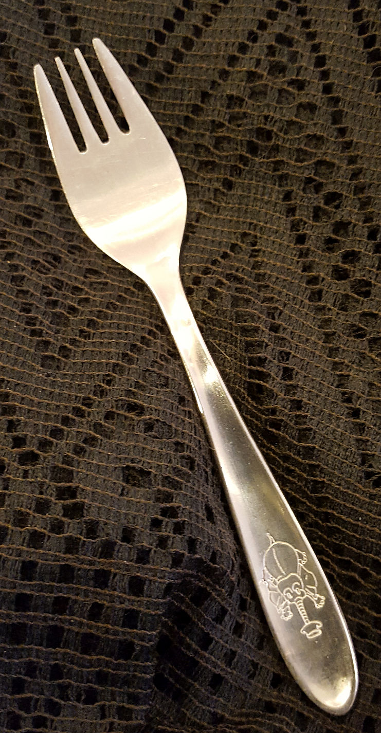 Elephant rounded fork