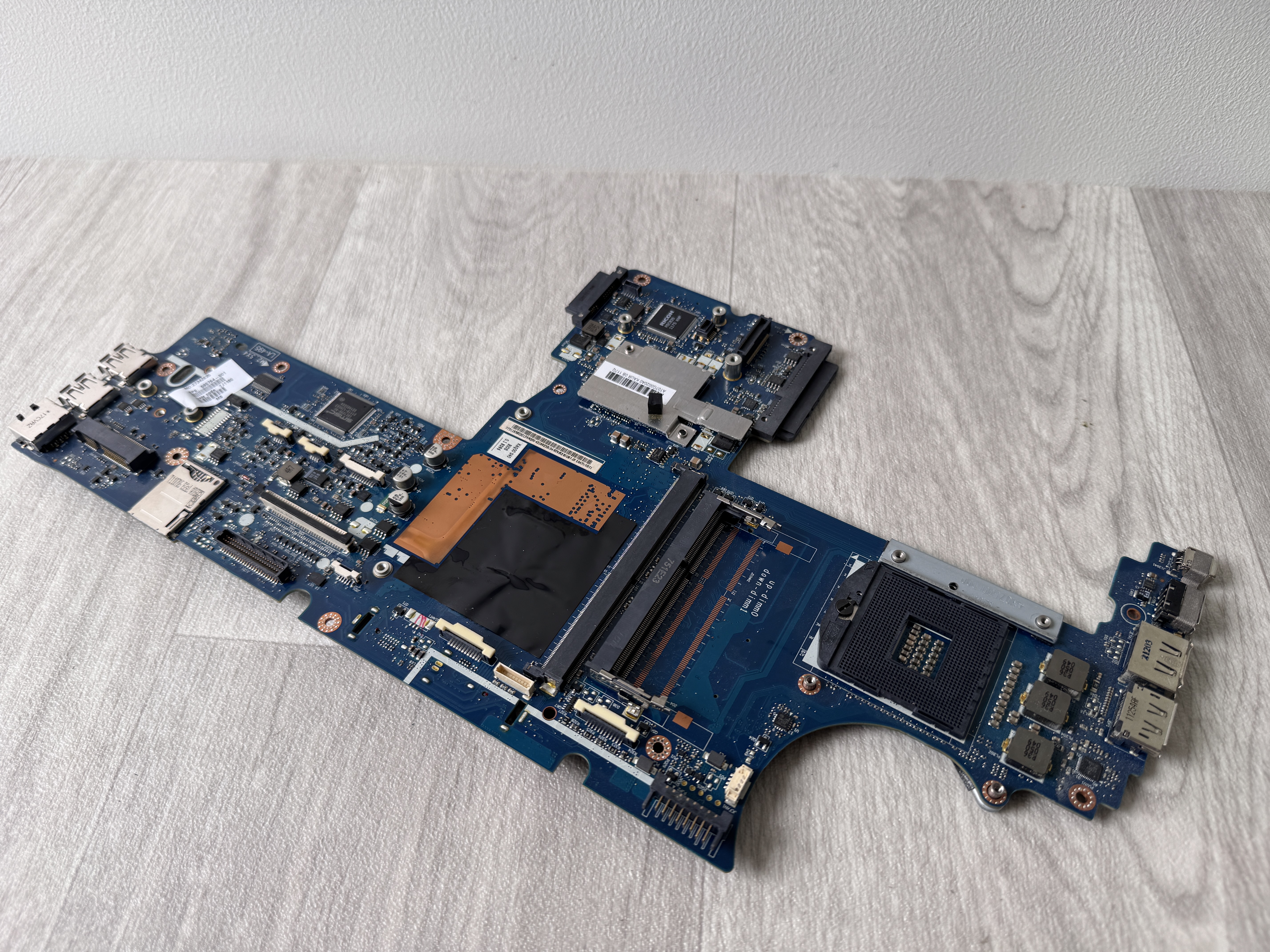 Moderkort HP EliteBook 8540P 8540W Intel QM57 Motherboard LA-4951P 595764-001 WD741EA (DEFEKT)
