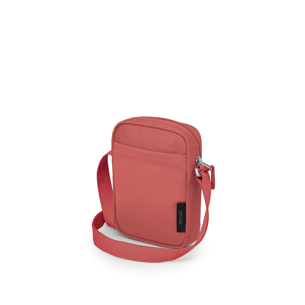 Liten axelremsväska - OSPREY Arcane Small Crossbody Red Pampas - 2