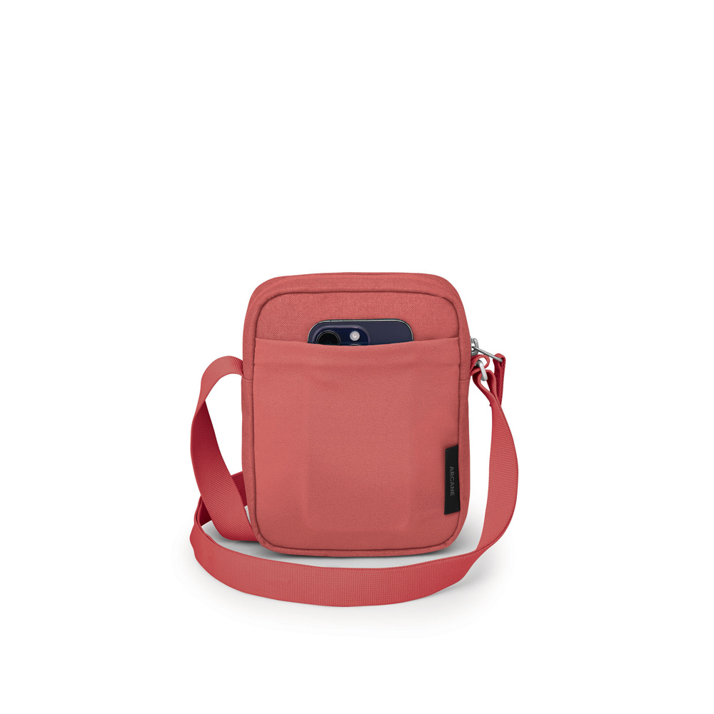 Liten axelremsväska - OSPREY Arcane Small Crossbody Red Pampas - 3