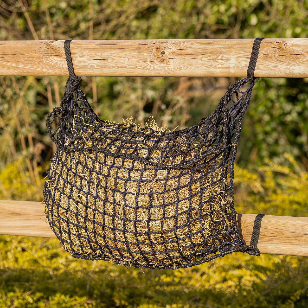 QHP Double-Sided Slowfeed Hay Net - Various Sizes - easy to use