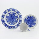 ライヤ・ウオシッキネン  Aliシリーズ  コーヒーカップ＆プレート  青色の花模様  9cm/17cm  1961年〈サンプル画像〉