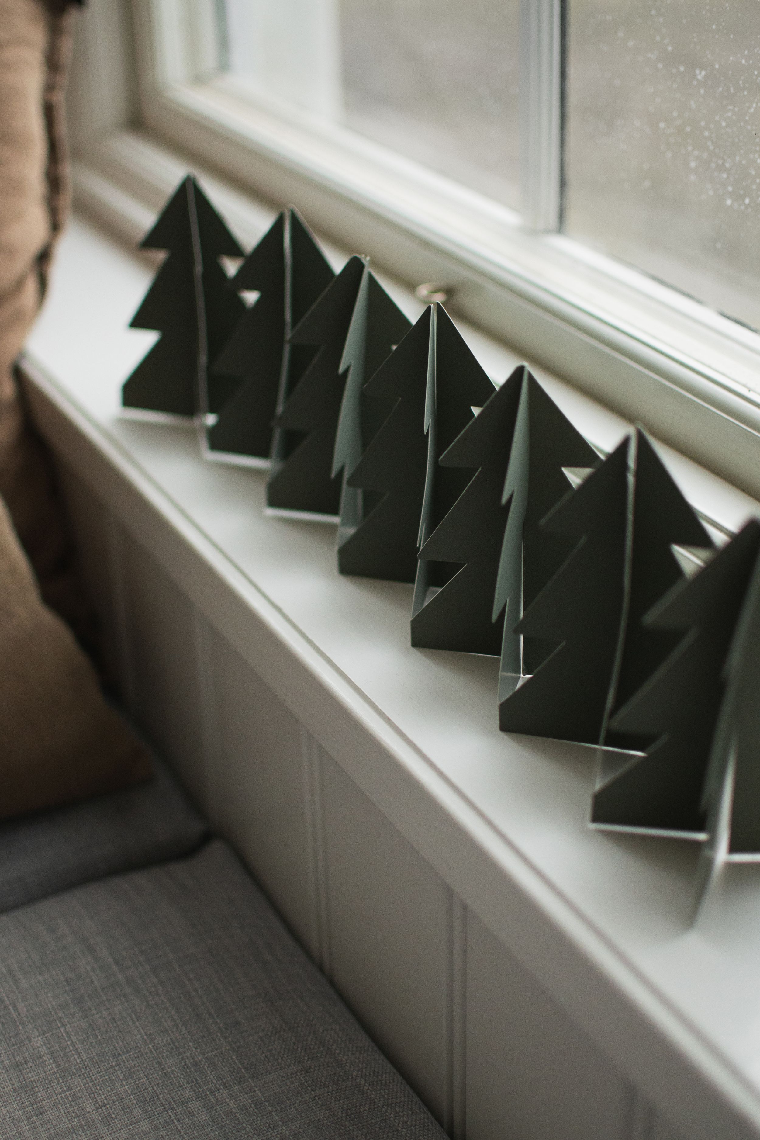 Tree in a row - Green - Pappersrader Julgran - Julgranar på rad - 60 cm - DBKD - 3