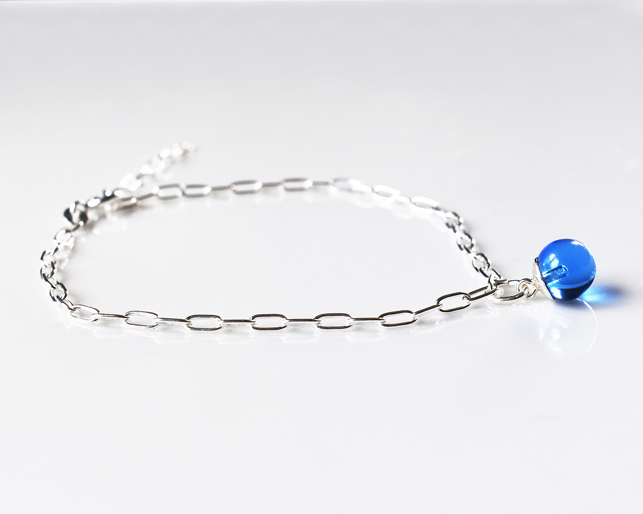 UDDEN HIMMEL - armband i ljusblått - 2