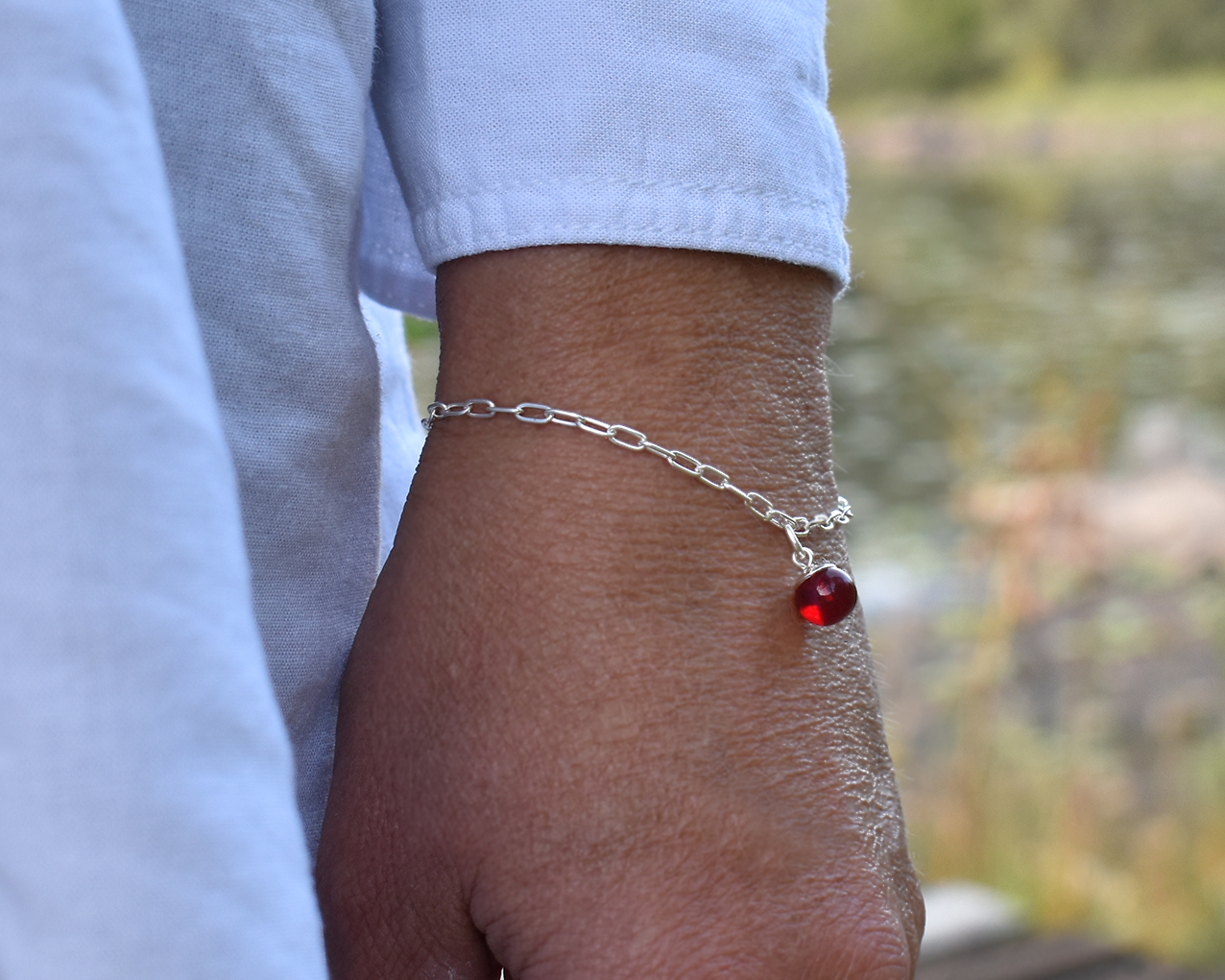 UDDEN LINGON - armband i rött 