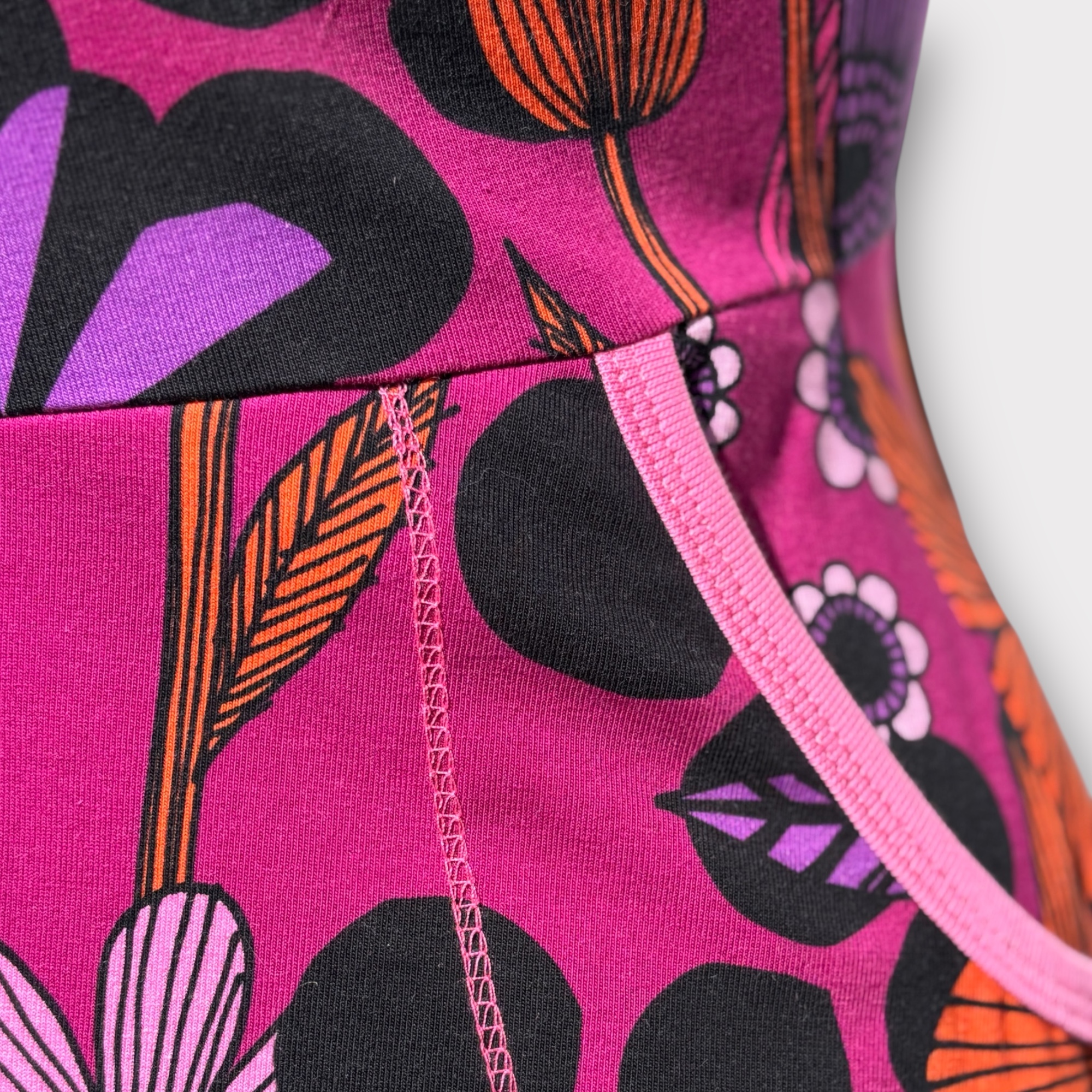 Flower Pop Cerise klänning - Egen design - 9