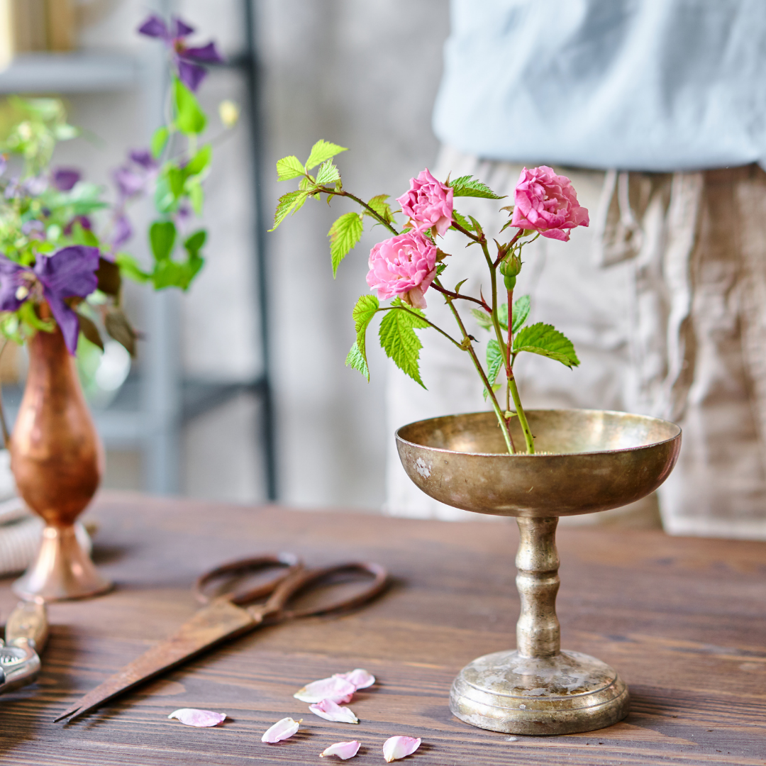 Blomsterfakir i plast - 6 cm