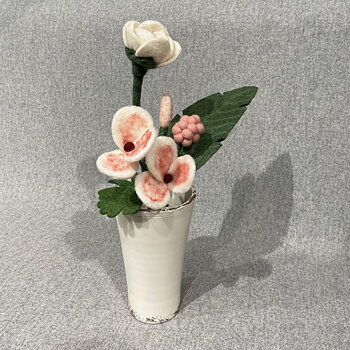 Blomsterbukett - Vit med rosa inslag