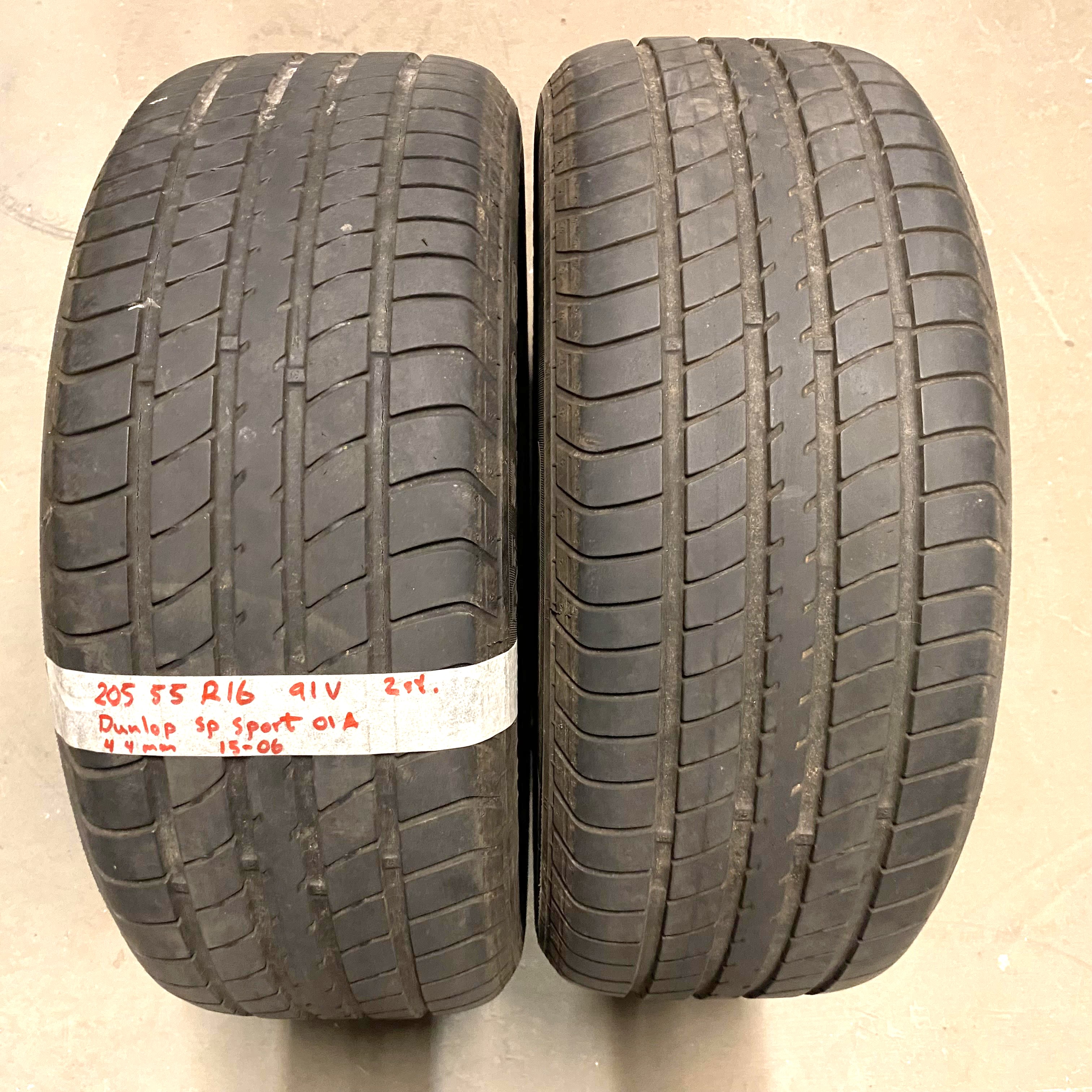 16" BEGAGNADE SOMMARDÄCK | 2 st 205/55 R16 91V Dunlop Sp Sport 01A | V15-06 | 4|4 mm | G-5