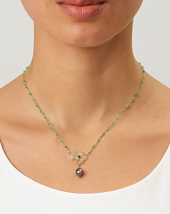 TINY TWIST NECLKLACE W. PANSY CENTER & OVAL PEARL UNDER