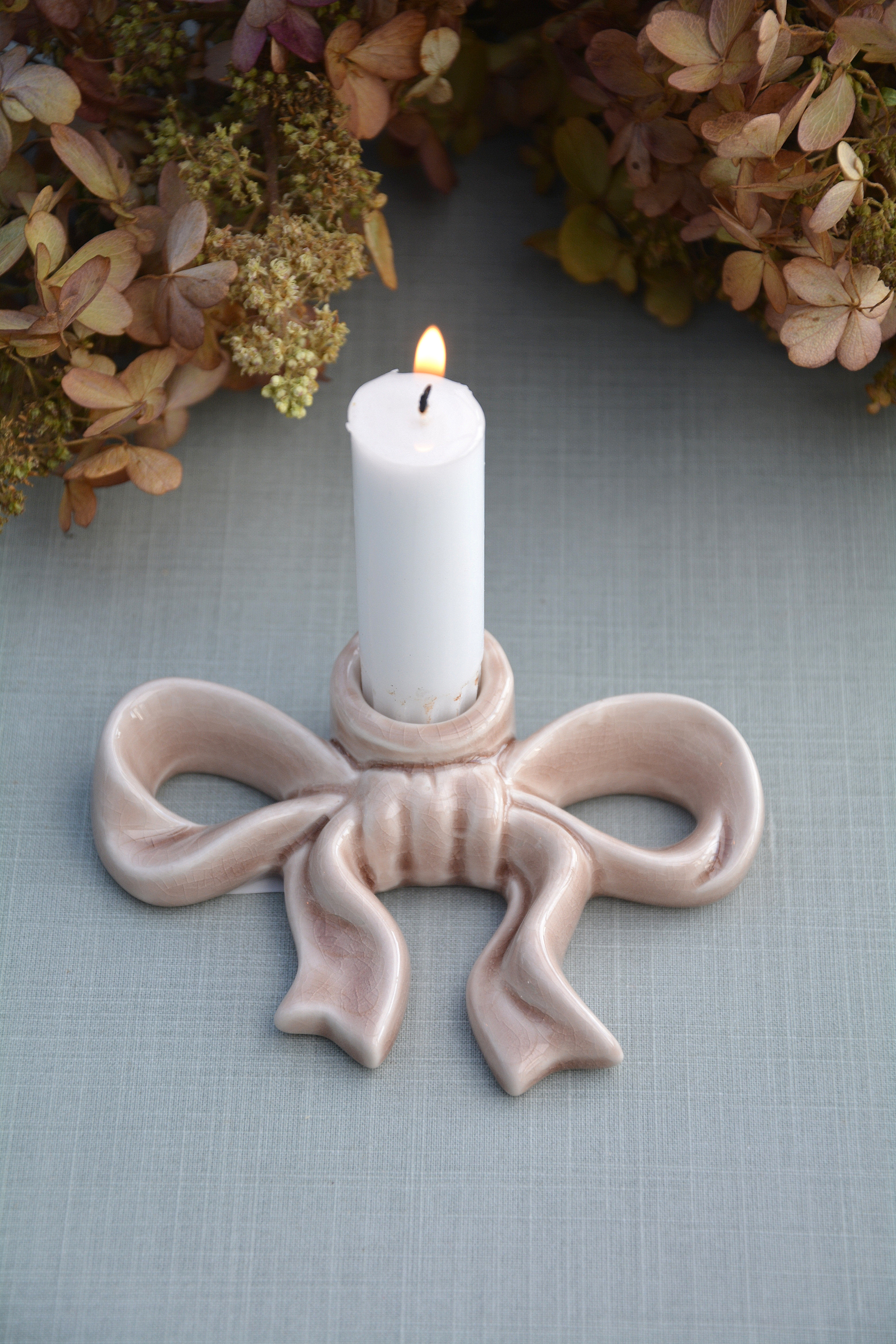 Ljusstake rosett beige stor 15 cm keramik