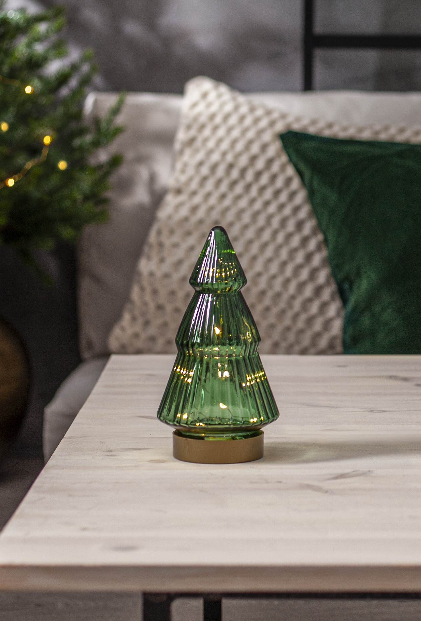 Gran i grönt glas med belysning 19,5 cm - batteri