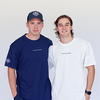 Oversize T-shirt BLÅ "Vi har bara varandra"
