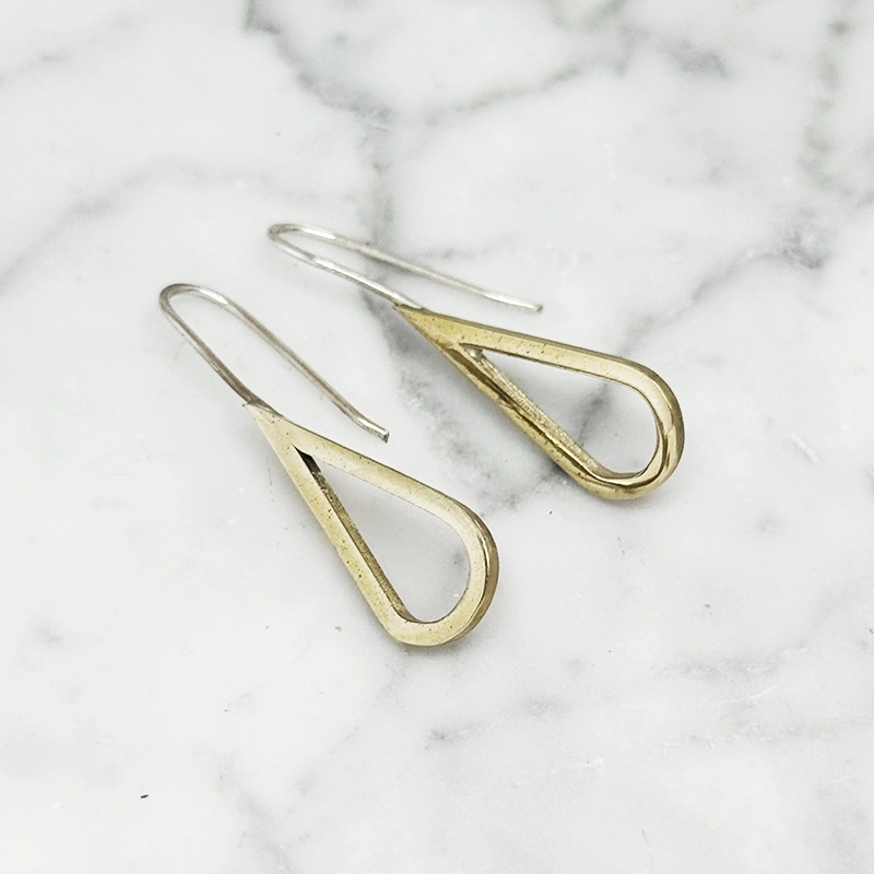 Silver earring H2O brass