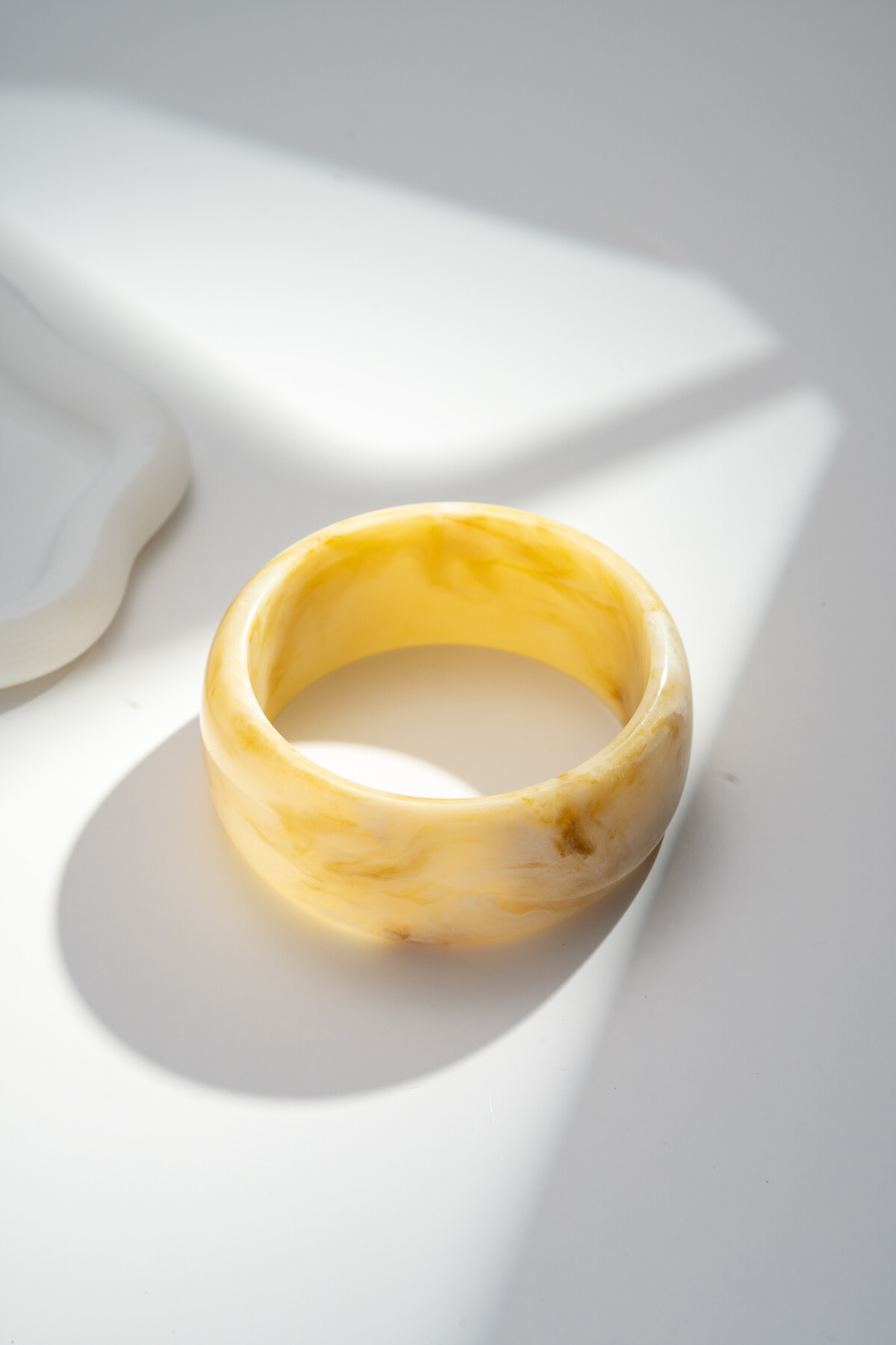 Bangle resin ecru
