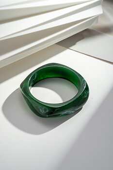 Bangle resin green