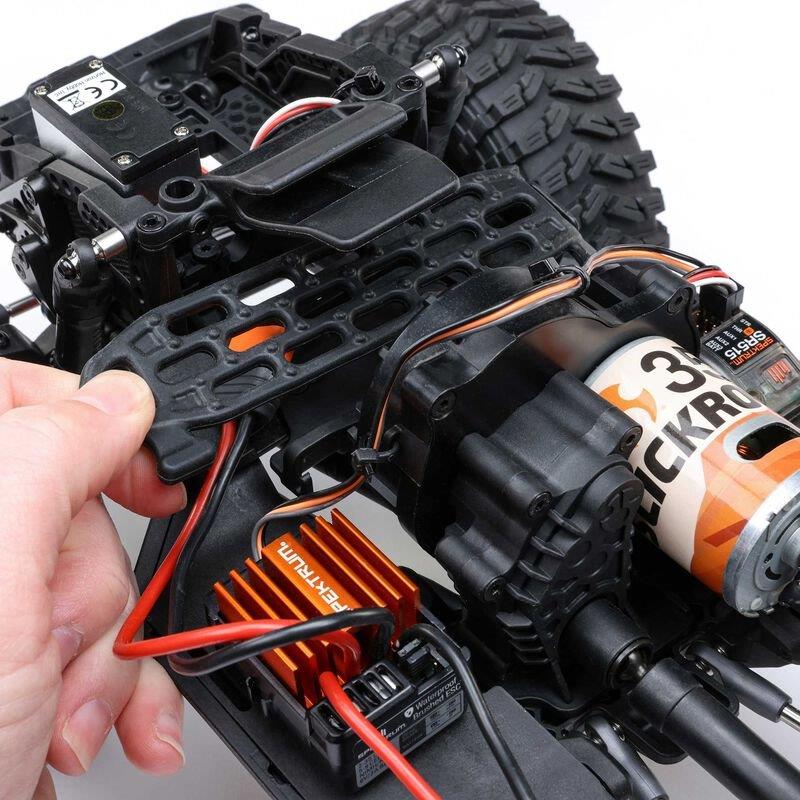 AXIAL 1/10 SCX10 III Coyote 4X4 RTR Brushed Rock Crawler, Blue - 20