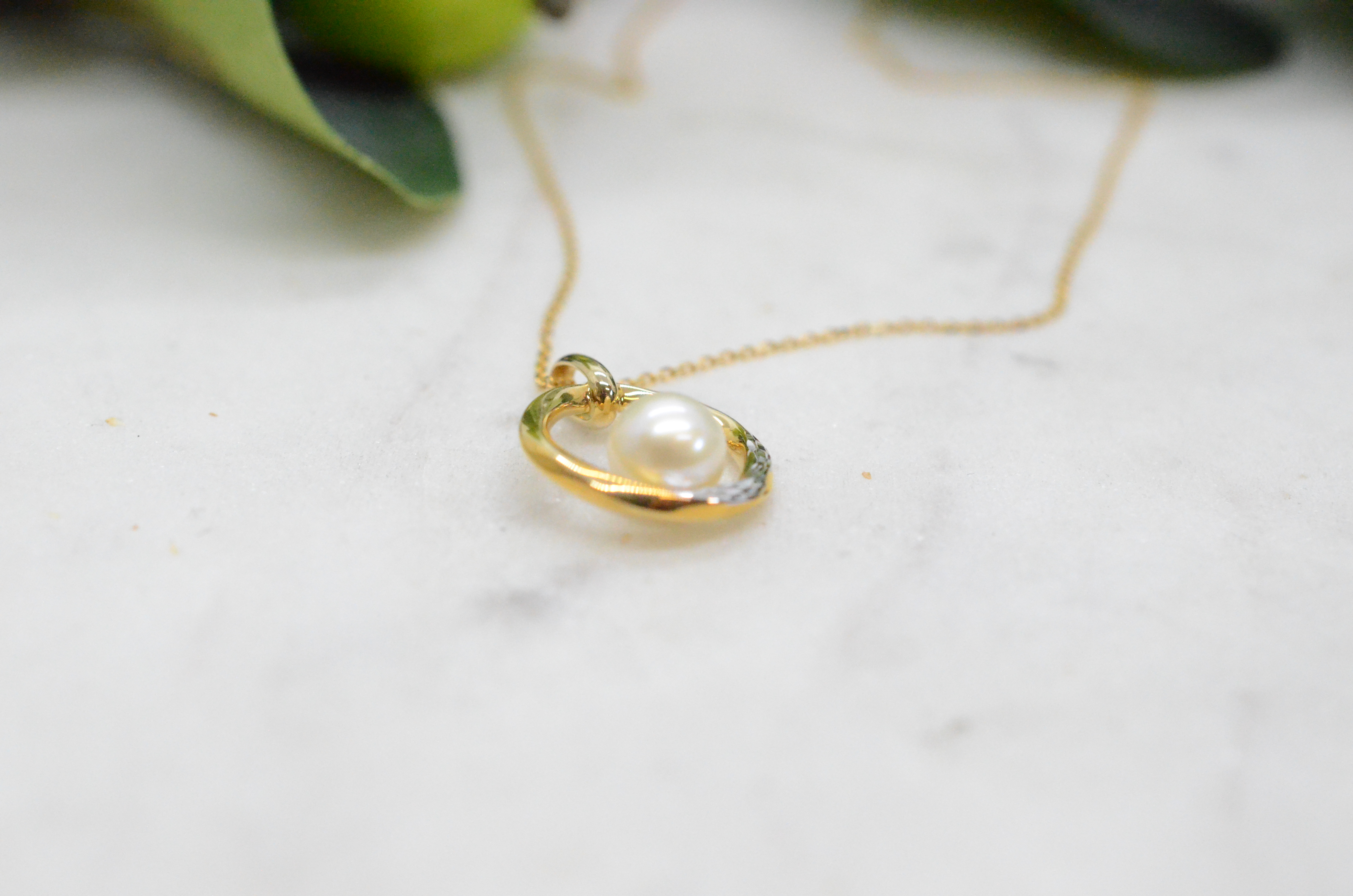 18k Necklace with cultured freshwater pearl - 2