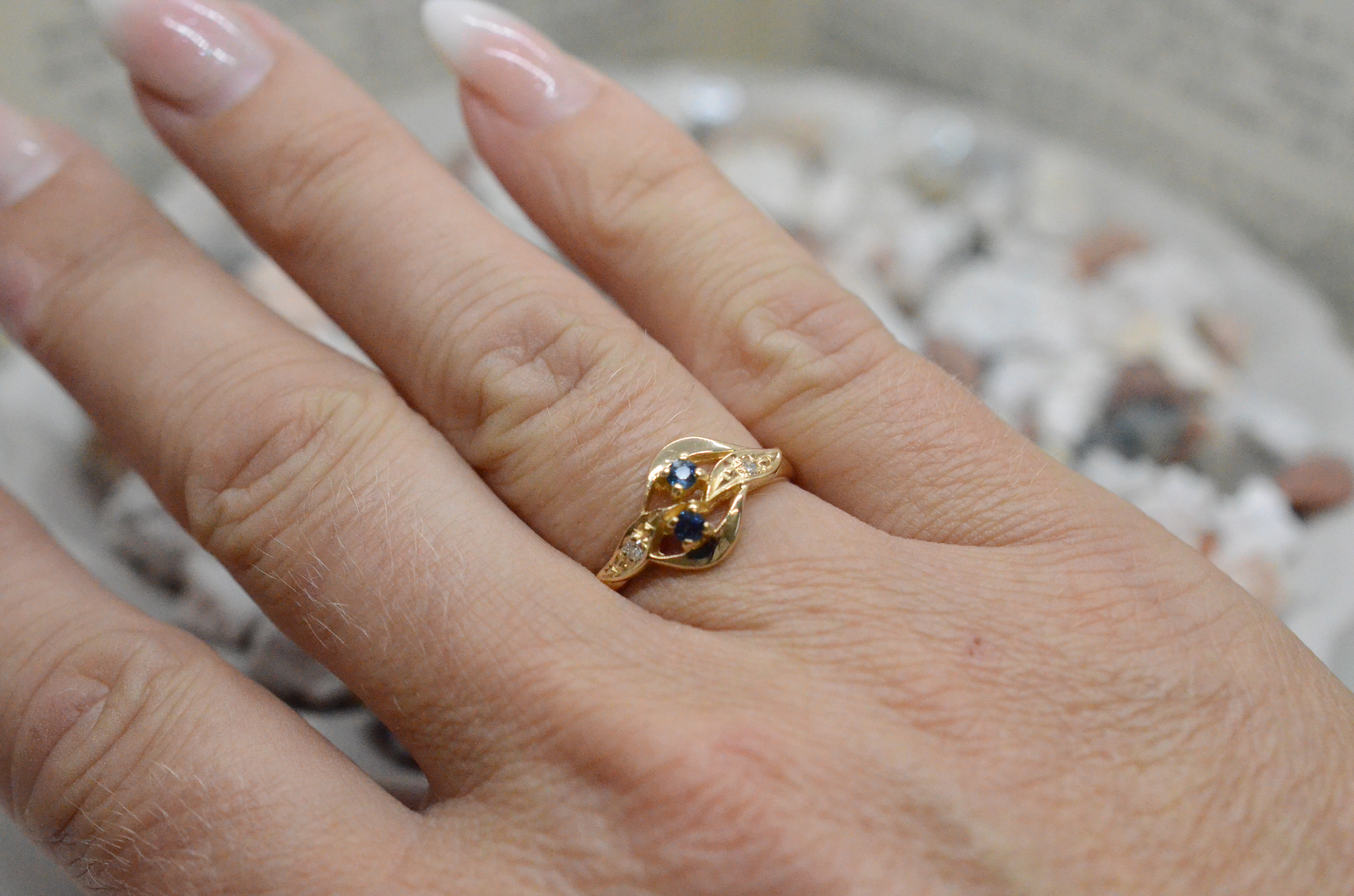 Vintage 18k ring med diamanter och blå stenar - 4